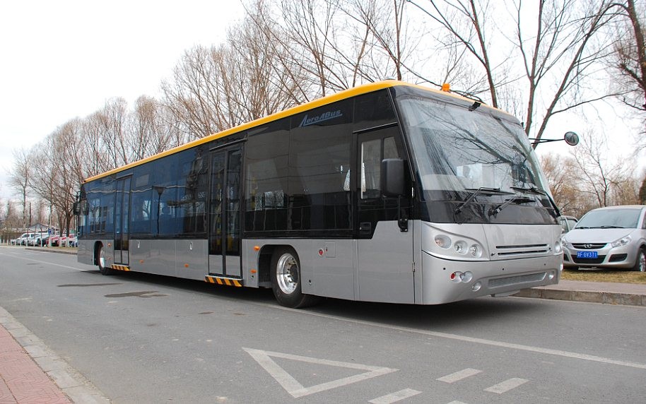China 200 Liter 110 Passenger Aero Bus 14 Seater Bus For Airport AHM910 / AHM913 wholesale