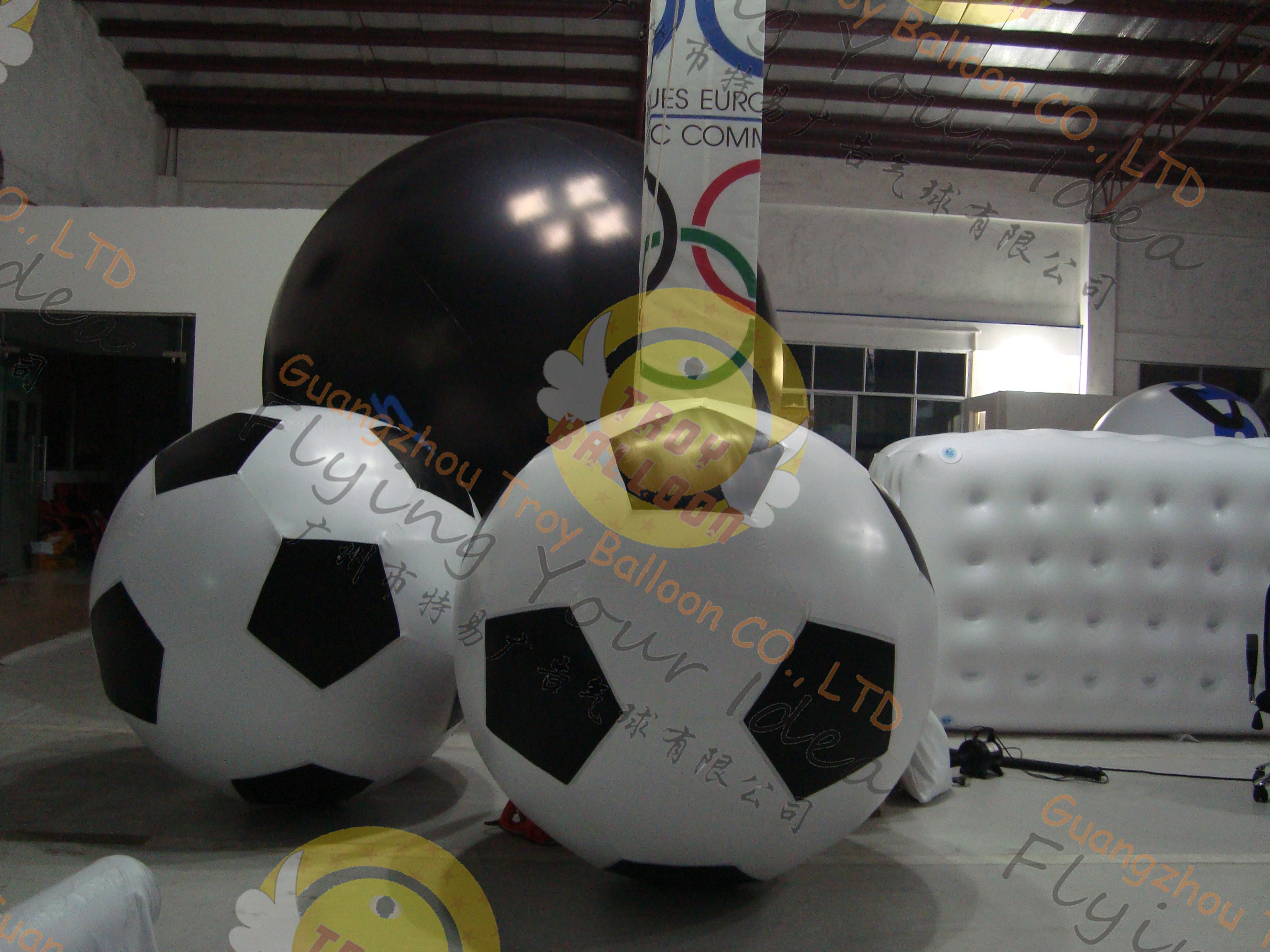 China Digital Printing Inflatable Sport Balloons , Large Colorful PVC Balls wholesale