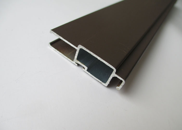 China Heat Treatment Outdoor Aluminum Extrusions Shapes Polishing Customized on sale