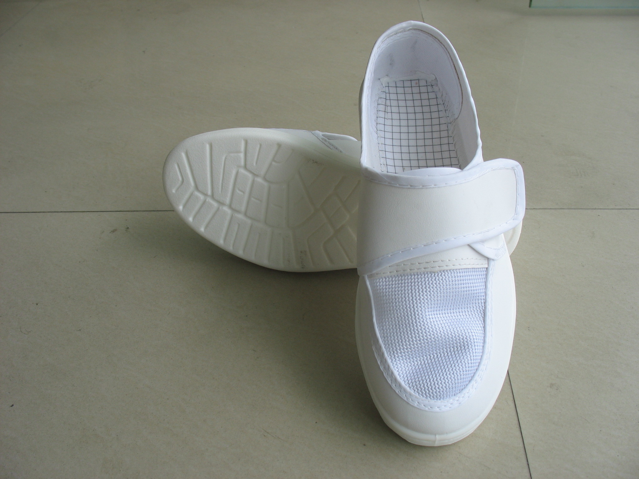China Breathable ESD Rated Safety Shoes Alkali Resisting White Mesh Shoes With Magic Tape wholesale