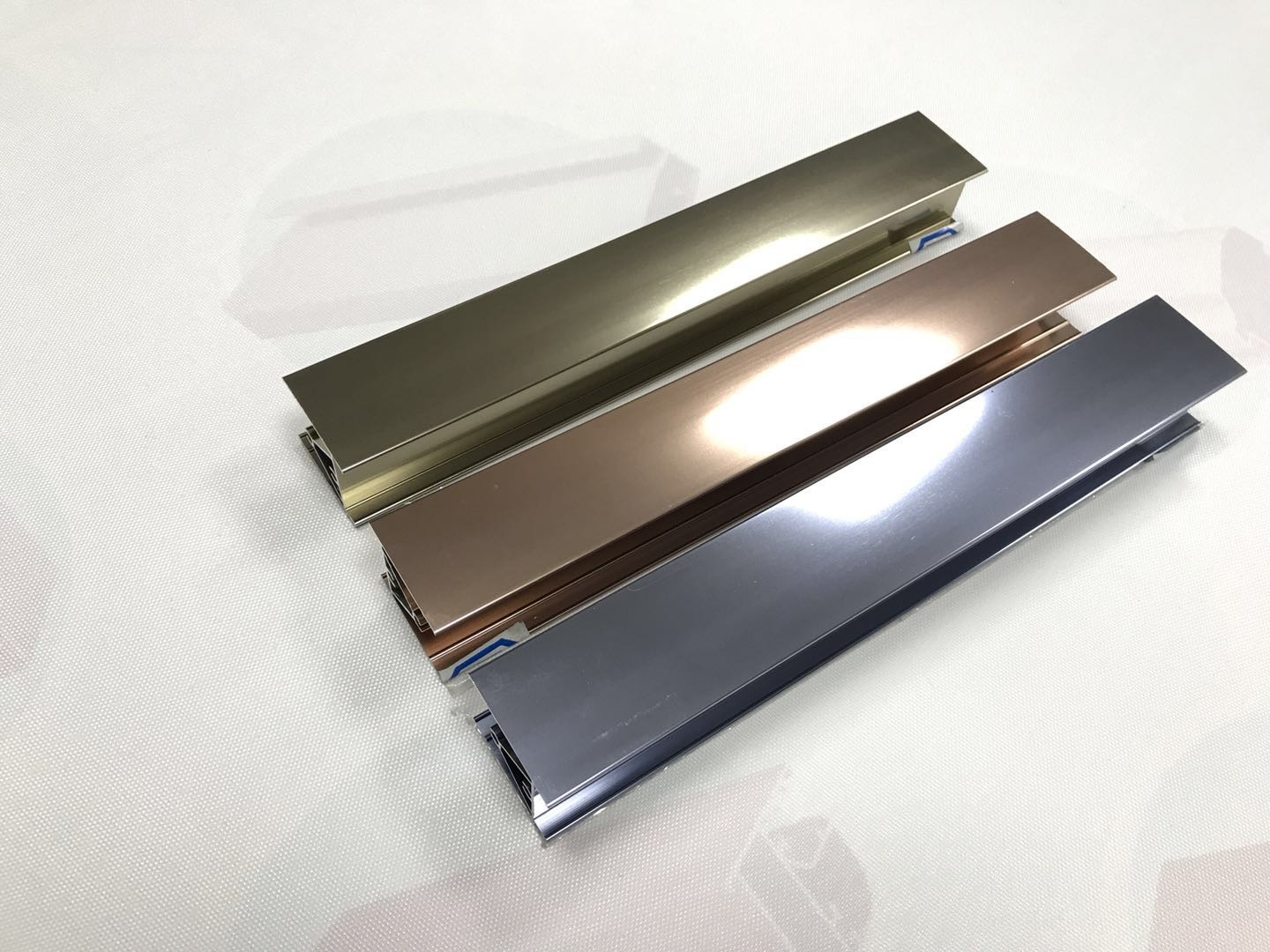 China Polishing Surface Alloy 6463 Aluminium Shower Profiles Silver Gold And Champange wholesale
