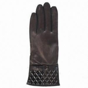 China Leather gloves for daily use, available in gray wholesale