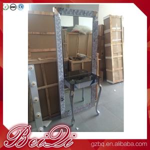 China Dressing table with light mirror used beauty salon furniture gold frame hair salon station mirror wholesale