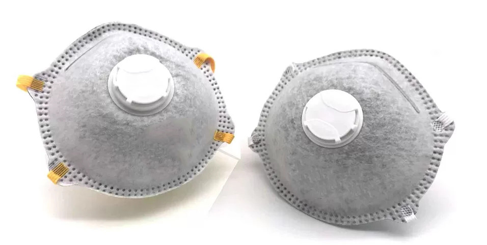 China FFP1V Carbon Disposable Filter Mask , Disposable Gas Mask Grey Color wholesale