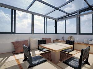 China Skylight Patio Sun Rooms , Natural Light Aluminium Shade Louvres ISO9001 wholesale