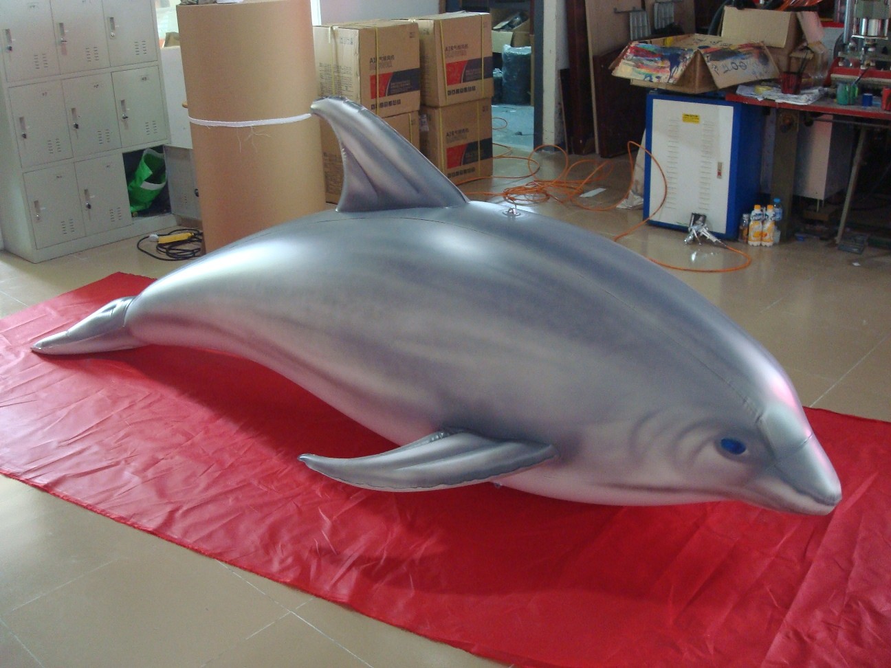 China 1.5m Long Airtight Dolphin Shaped Swimming Pool Toy Display In Showroom wholesale