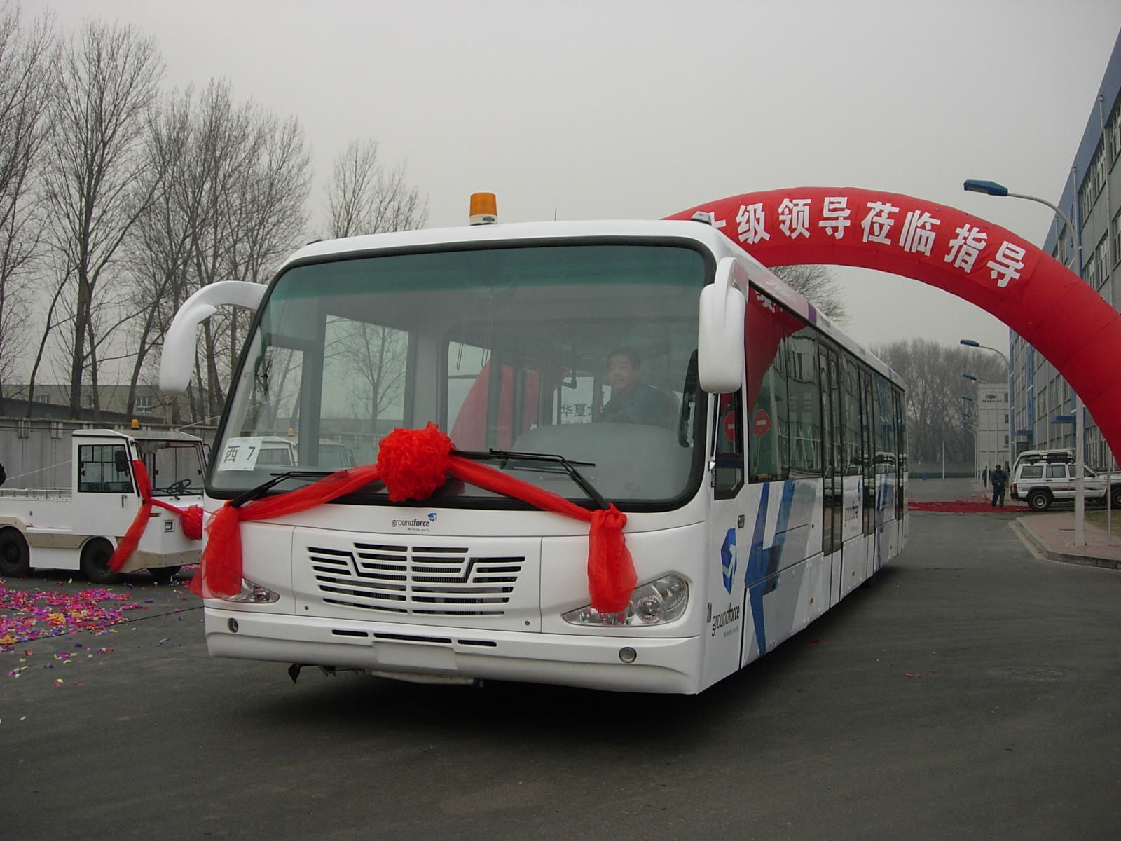 China Ramp Bus Customized 16m2 Effective Standing Area 13 Seats 4 Doors wholesale