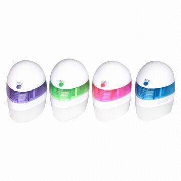 China Mini aroma humidifiers with 0.6W rated power and lighting power wholesale