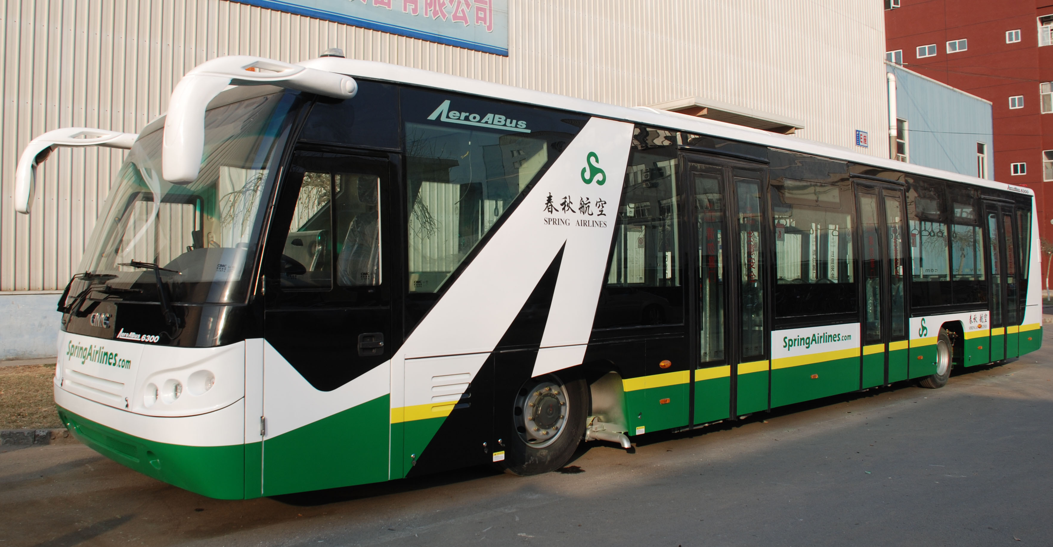 China Airport Tarmac Coach , Aluminum Body Apron Bus wholesale