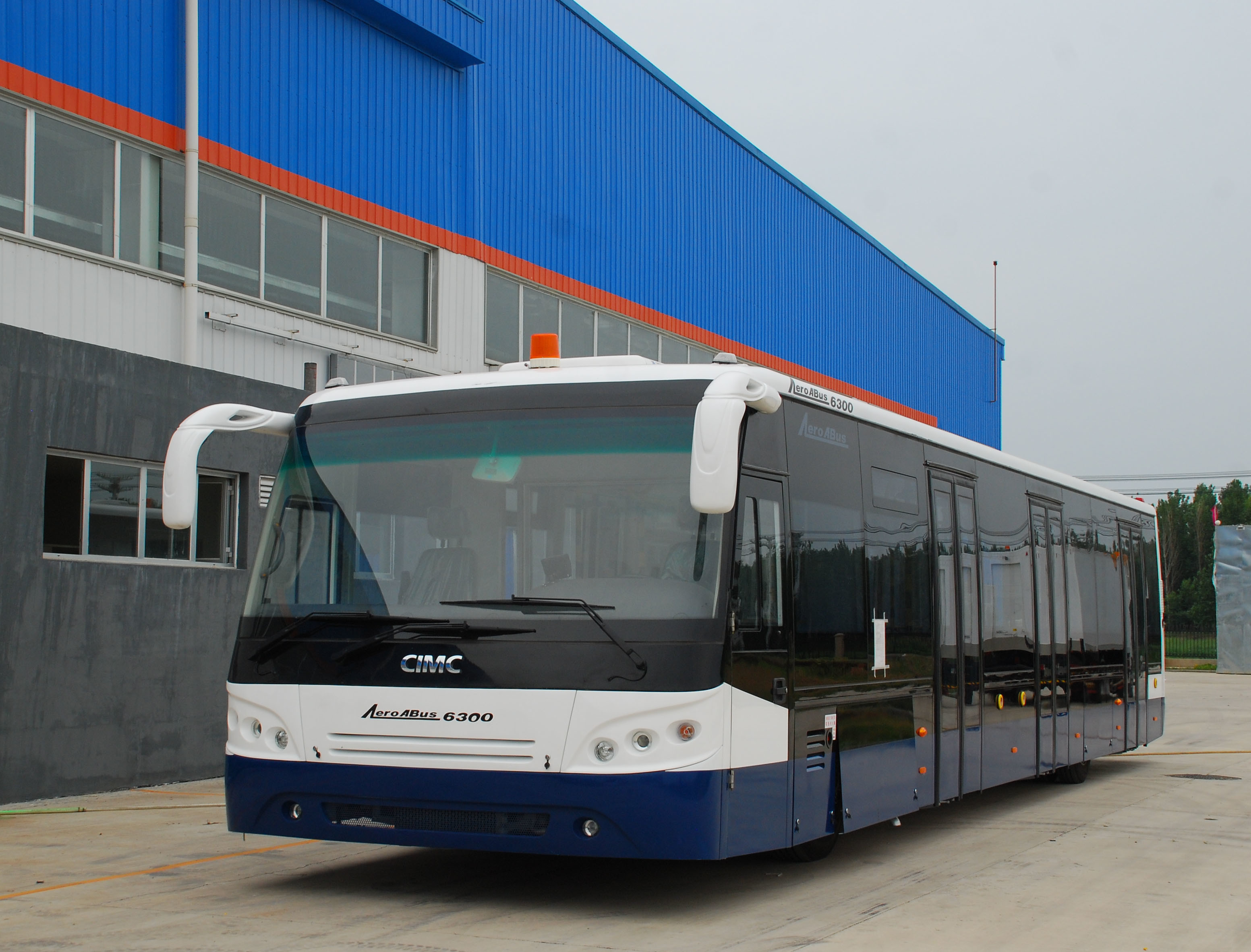 China 14m Picking up 120 passengers bus airport Ramp Bus Fully Aluminum wholesale