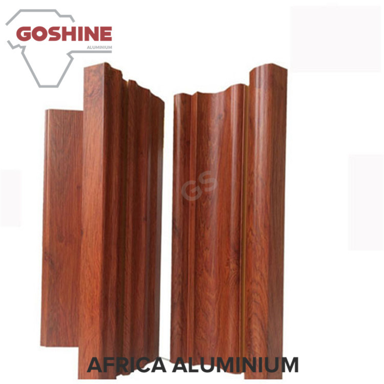 China 1.4 Thickness Flat Wood Finish Aluminium Profiles Strong Impact Resistance wholesale