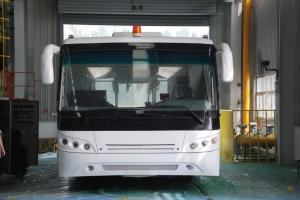 China 4 Stroke Diesel Engine Airport Coach , 102 Passenger Airport Shuttle Bus wholesale