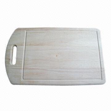 China Wooden Chopping Board, Made of Rubber Wood with Mineral Oil Finish, Available in Various Size wholesale
