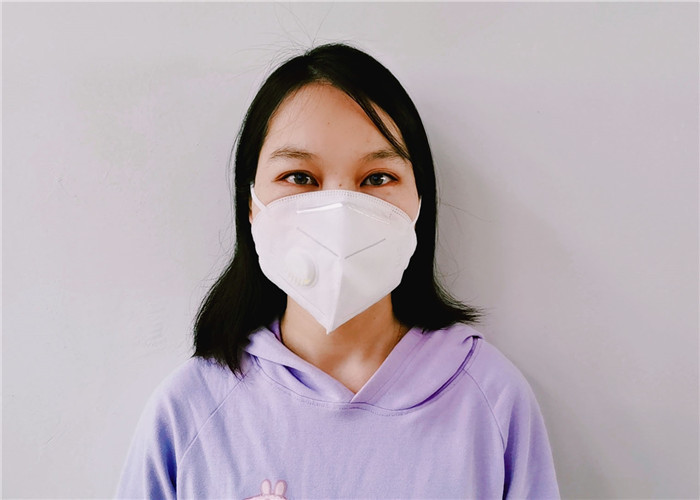 China White Color Disposable Pollution Mask , KN95 Valve Mask 4 Layers Filtration wholesale