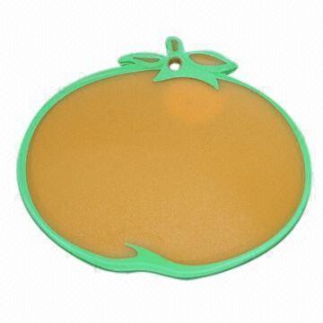 China Plastic Cutting Board, Fruit Shape, FDA/EN 71/LFGB Passed, Available in Various Colors wholesale