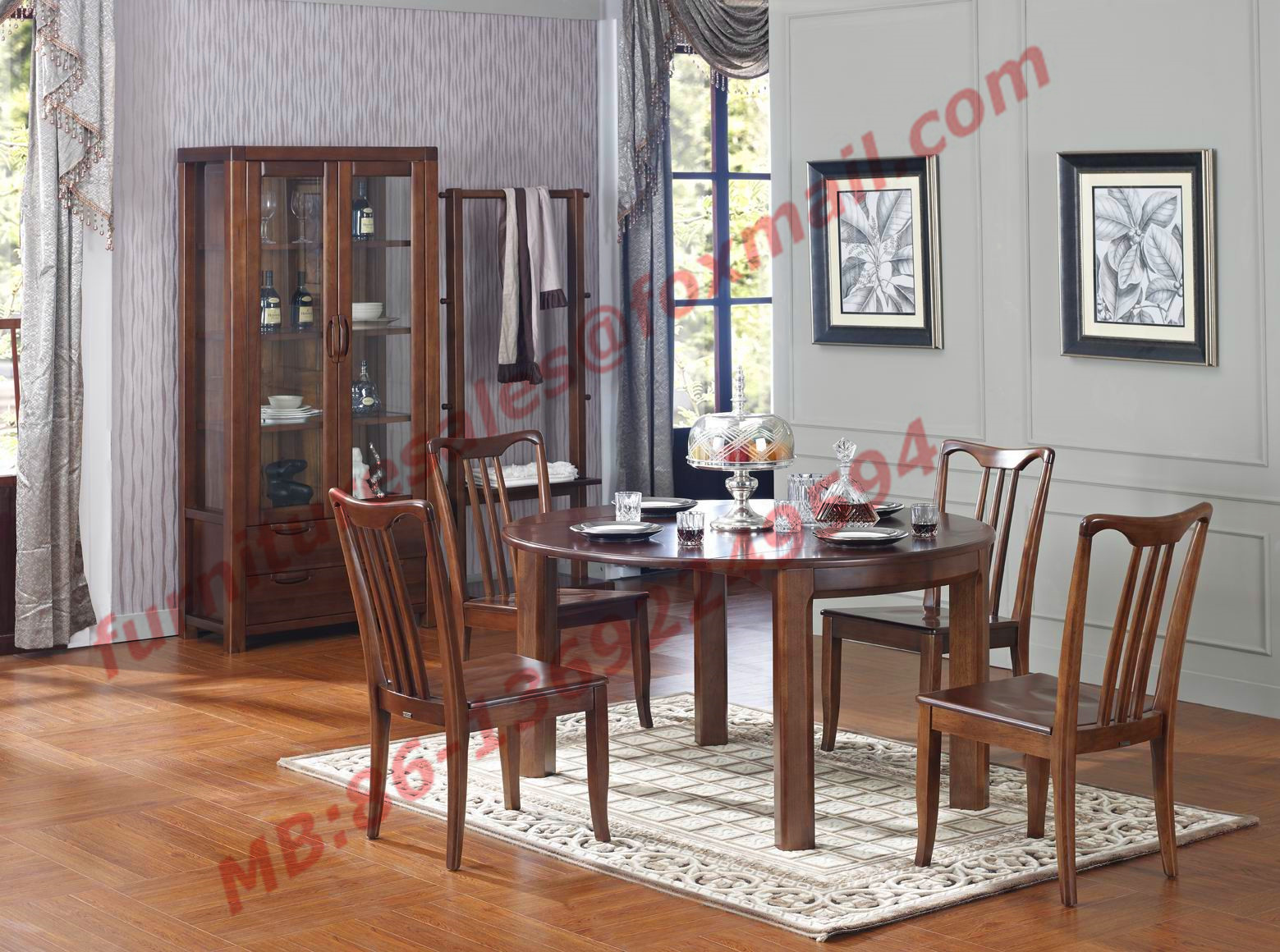 China Can Folding and Opening Dining table in Solid Wooden Dining Room Set wholesale
