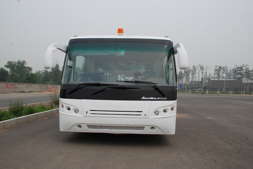 China International Wide Body Low Floor Buses With SANHUAN Steering wholesale