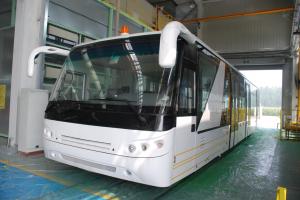 China Aluminium Body 24 Seat Airport Shuttle Buses , 4 Stroke Diesel Engine Bus wholesale