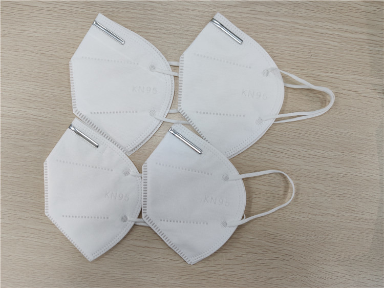 China Adjustale KN95 Respirator Earloop Face Mask Folding 10*15cm Small Size wholesale