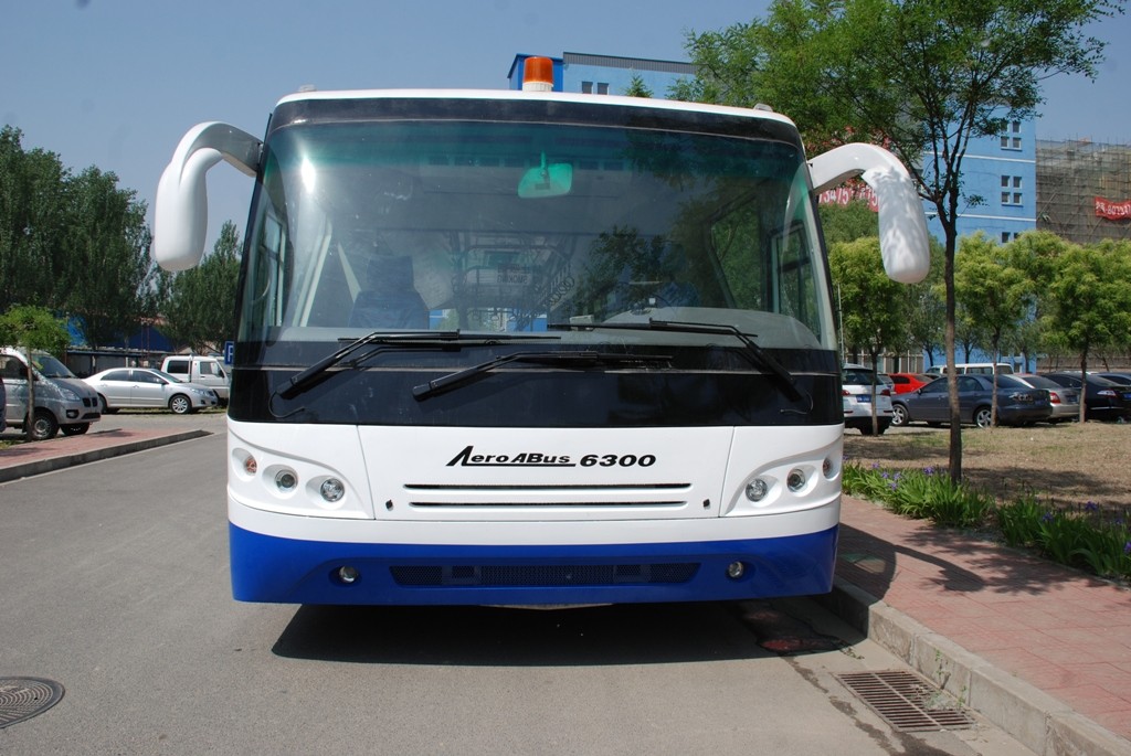 China Customized 51 Passenger Airport Apron Bus , Small Turning Radius Airport Coach wholesale