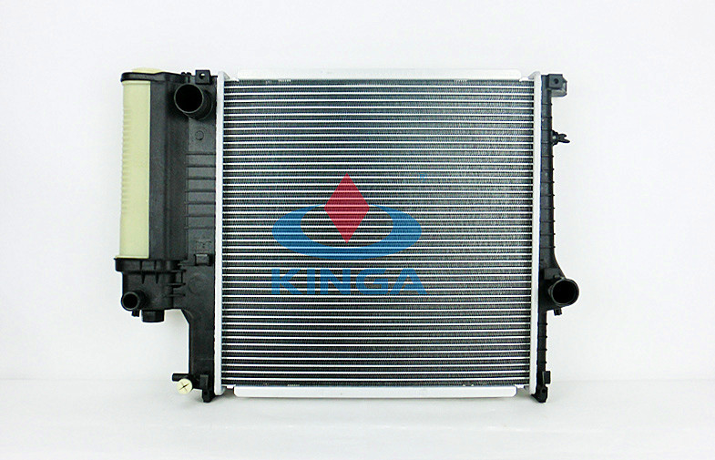 China Heat Exchanger Auto Car BMW Radiator Replacement For 316 / 318 / 320 / 325 ' 90 wholesale