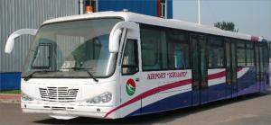 China Durable Low Carbon Alloy Steel Body Nice Airport Shuttle Bus With Thermal King AC System wholesale