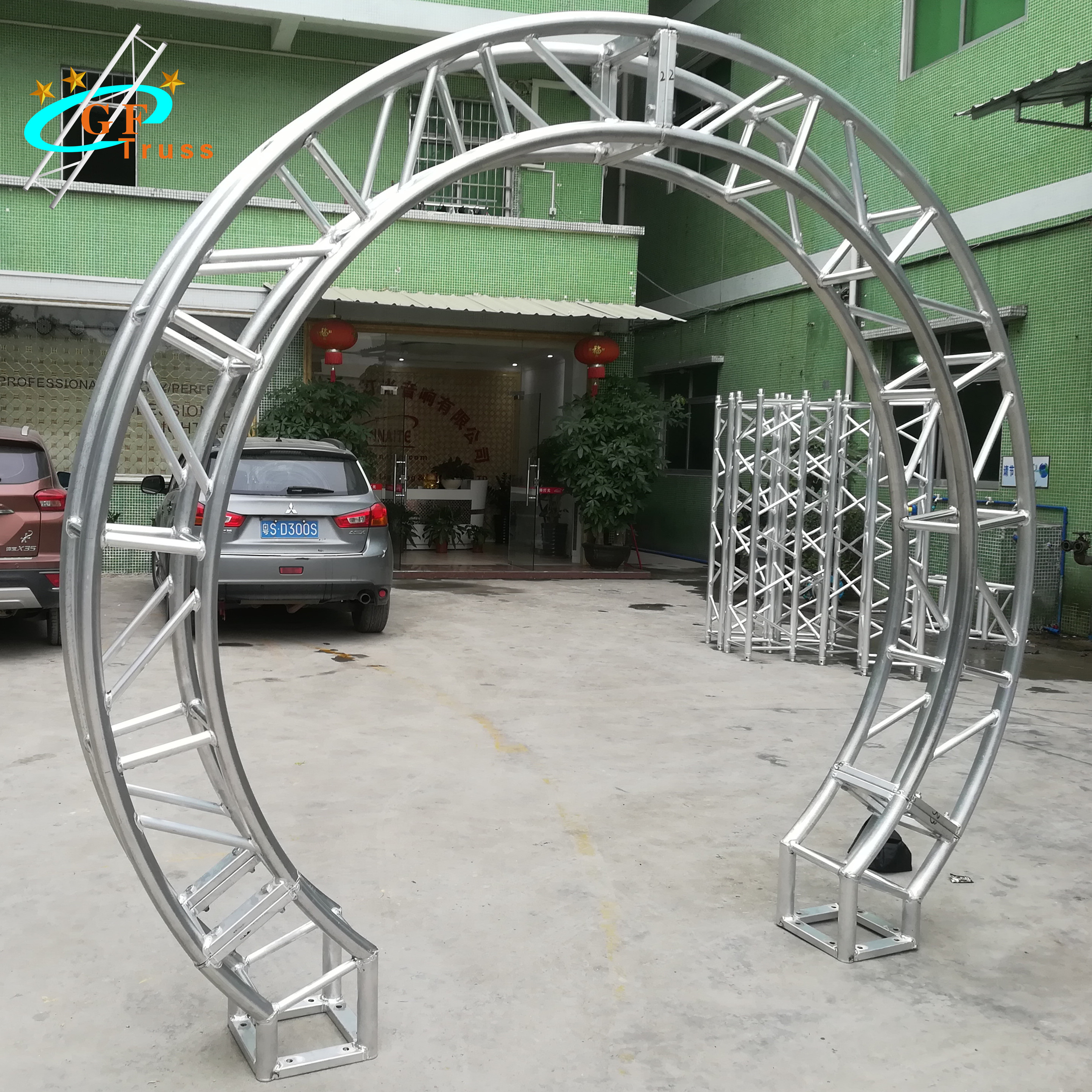 China Circle Round Oval Goal Post Gateway Arch Truss For Wedding Backdrop wholesale