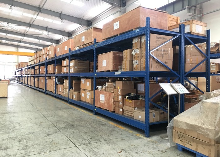 China Medium Duty Steel Long Span Shelving System Vertical Type CE Certification wholesale