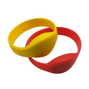 China Durable Passive  Desfire EV1 UHF RFID Wristband For Payment Waterpark Hospital wholesale
