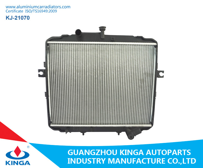 China Auto Spare Parts /  Water-cooled Hyundai Radiator OEM 25310-4f400 wholesale
