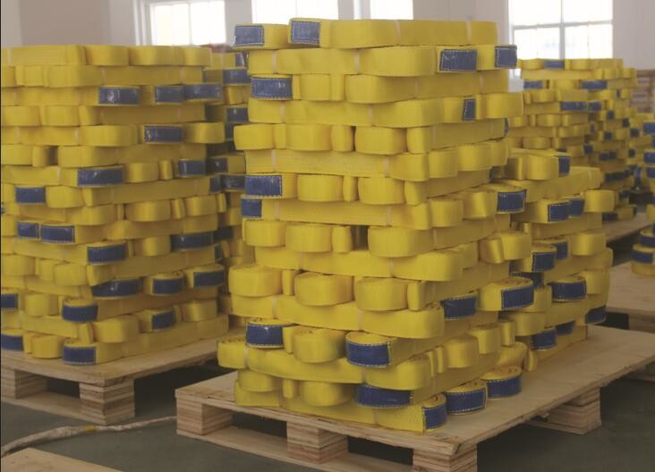 China ASMEB30.9 Yellow 2 Inch Flat Webbing Sling High Tenacity For Heavy Goods wholesale