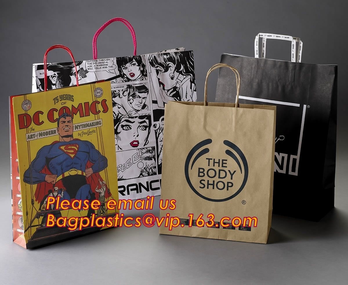 China Luxury matte black shopping paper bag with logo UV for clothing packaging wholesale