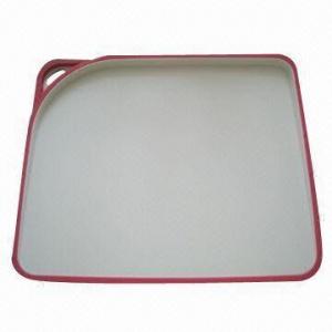 China Plastic Cutting Board, Made of Plastic and TPR, FDA/EN 71/LFGB Passed, Available in Various Colors wholesale
