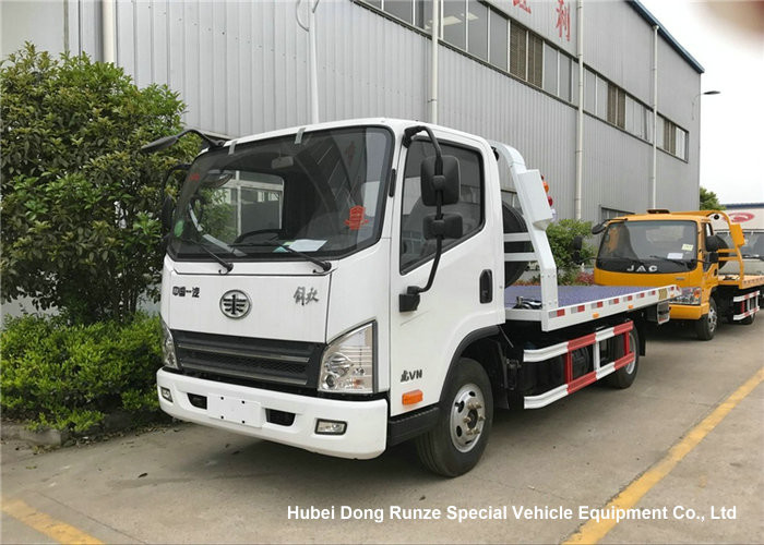 FAW 3 Ton Road Wrecker Tow Truck / Transporter Recovery Truck With Crane EURO 5