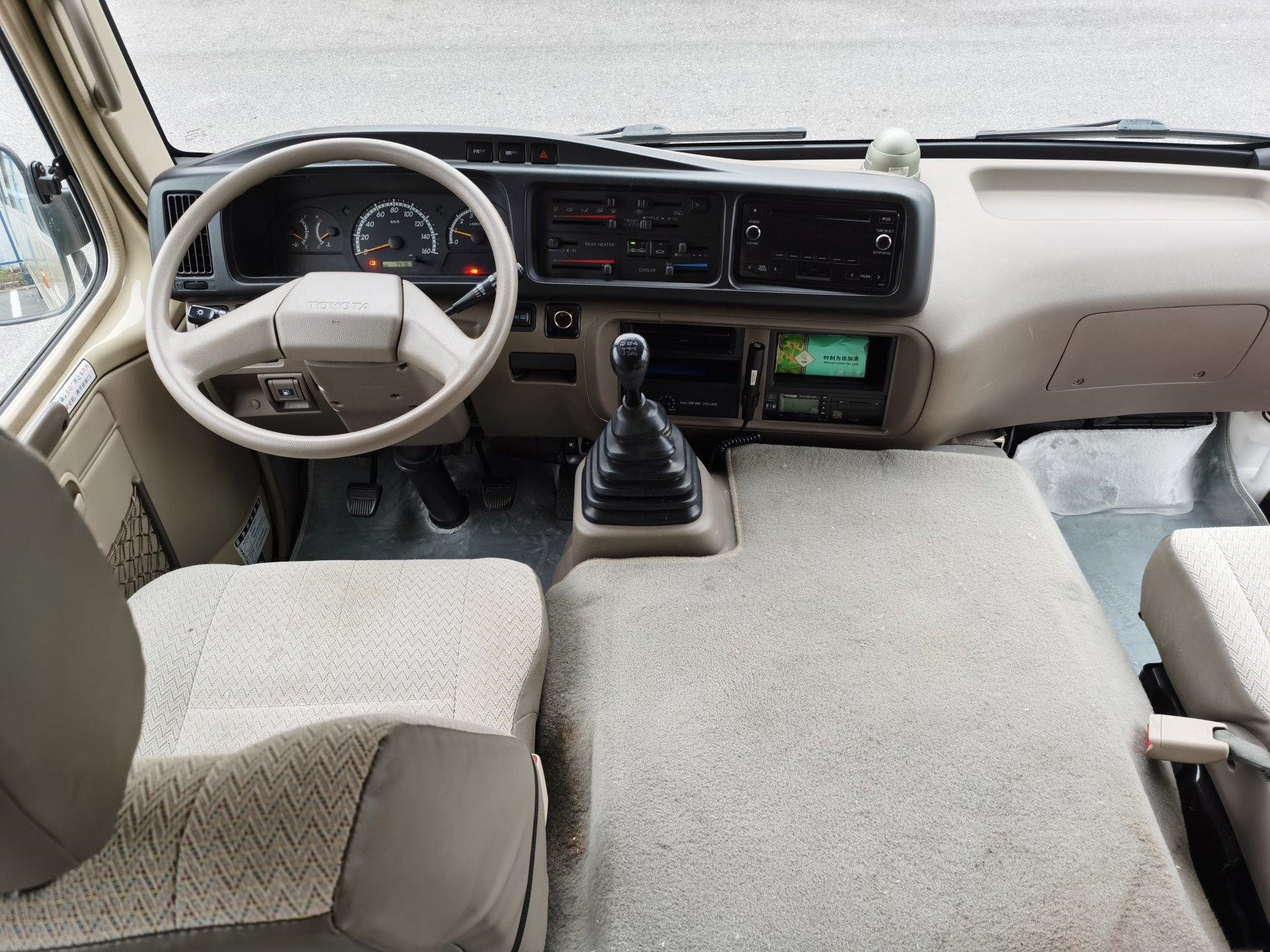 30 Seaters Used Coaster Bus 2TR Second Hand Gasoline Toyota Bus