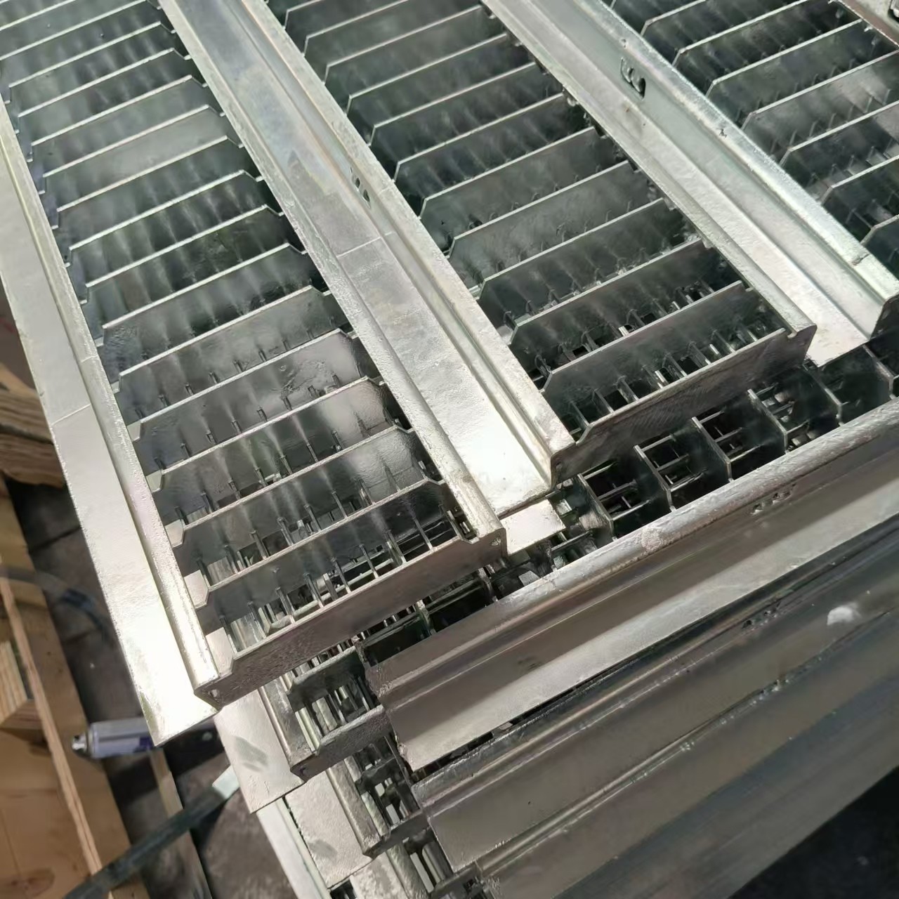 Anti Slip Grating for Stair Step Plate with Customized Size and Thickness
