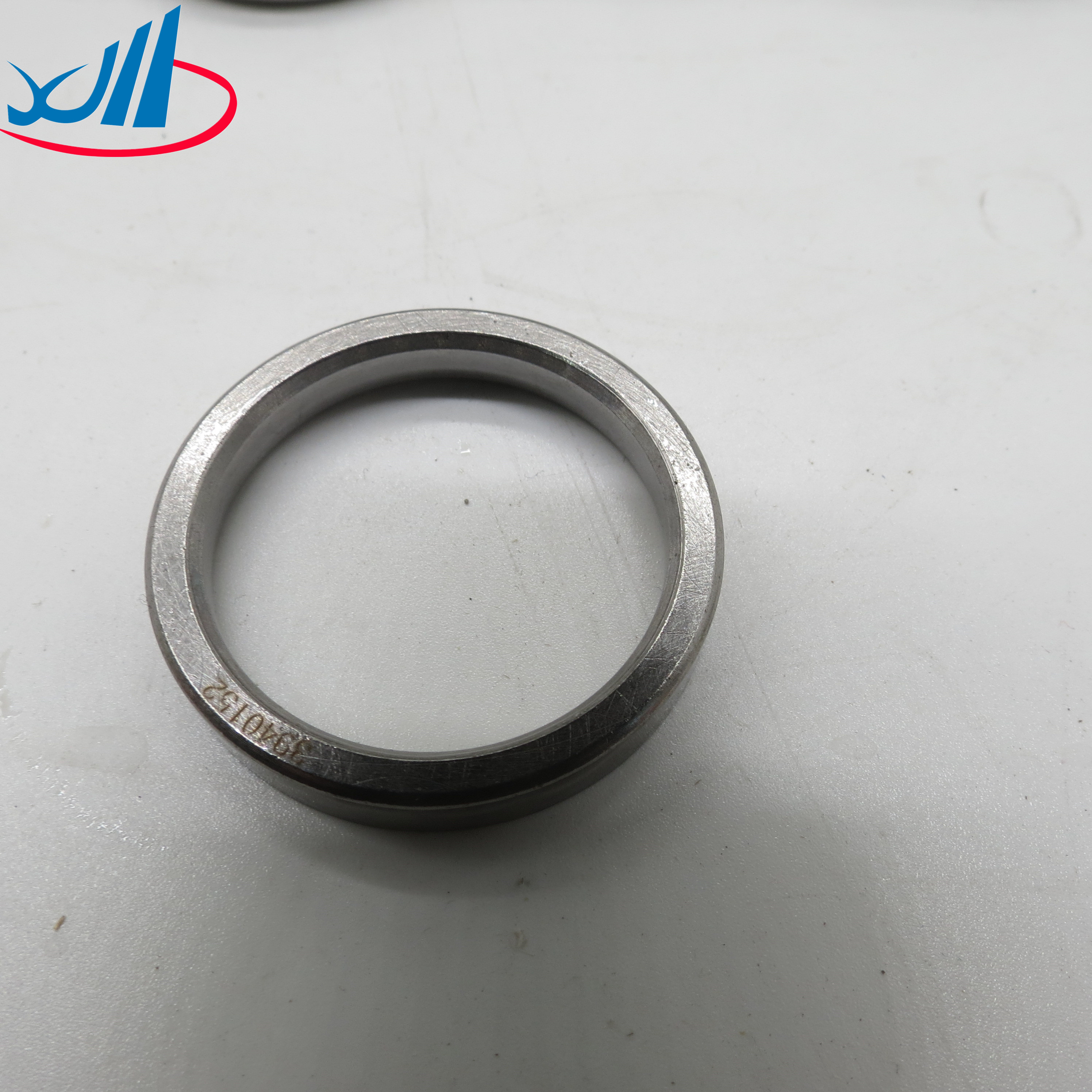 New BD30 Intake Valve Seat For Nissan Excavator Diesel Engine