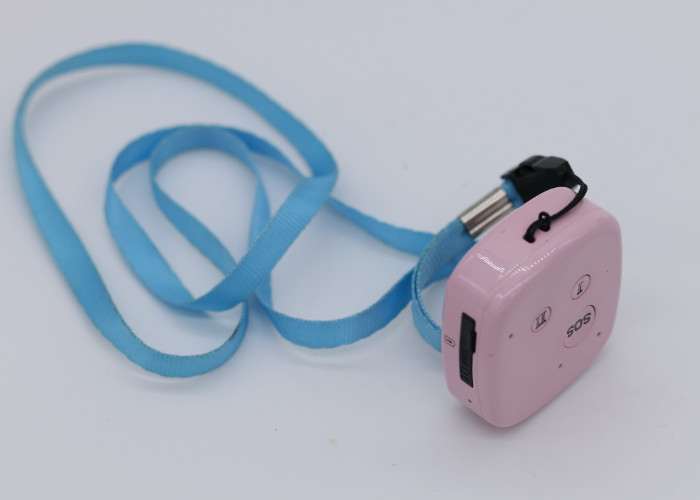 Pink Smaller Size Gprs Real Time Gps Tracker Device For Person Children Pet