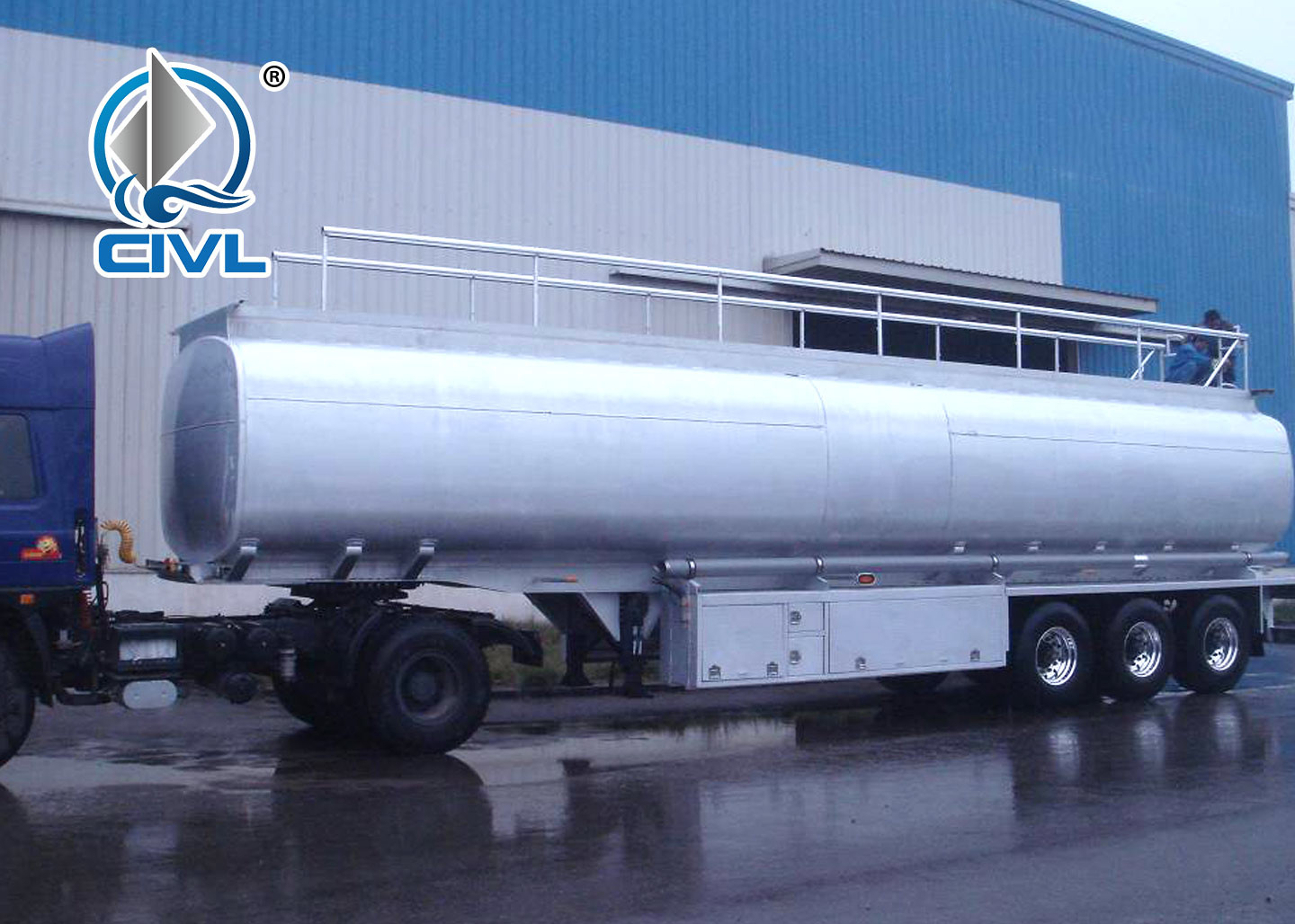 Volume 60m3 , 3 Axles Fly Ash Tank Semi Trailer Trucks With ABS , Rated Loading 33000kgs