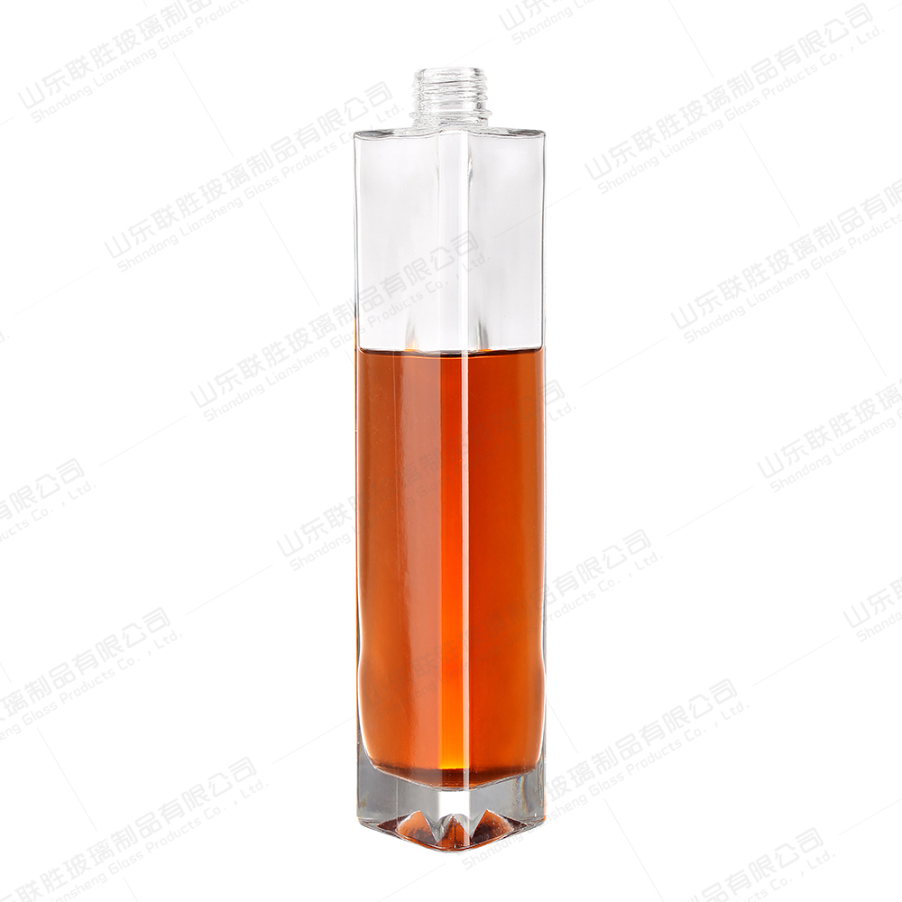 Customized Size Transparent White Wine Glass Bottle for Liquor Decanter Whiskey Glass