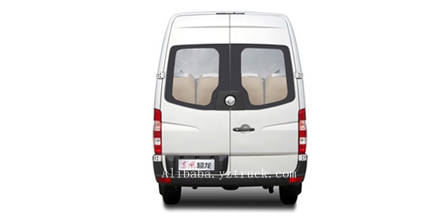 Manual Transmission 2 Axles 4 Wheels Load-Bearing Body Tourist Bus for Tourist