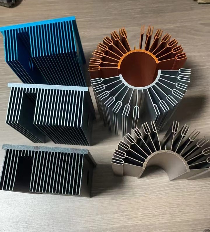 Stamping Aluminium Heat Sink Profiles With Drilling Locations Alloy T8