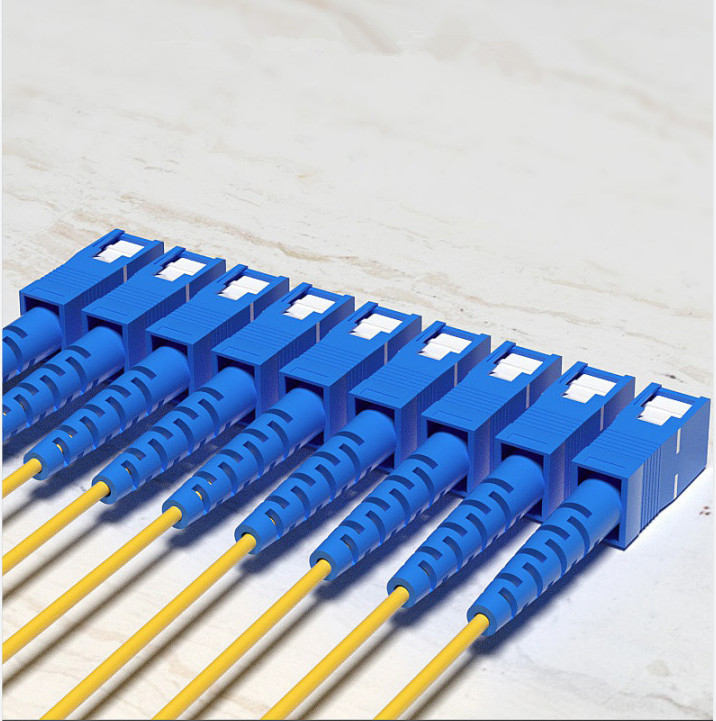 Datacentre ABS Box Corning Fiber SC APC Fiber Optic Cable Splitter 1 In 8 Out