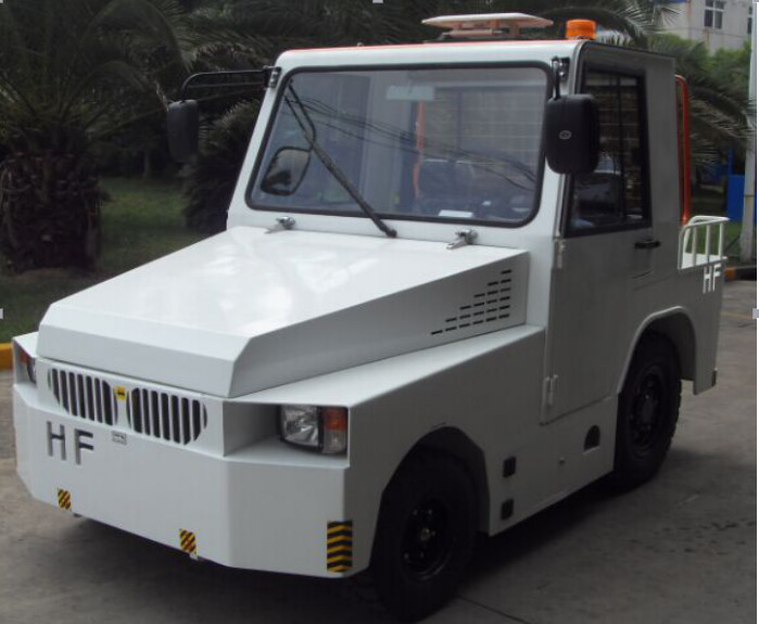 China High Efficiency Tug Aircraft Tow Tractor Euro 3 / Euro 4 Emission Standard wholesale