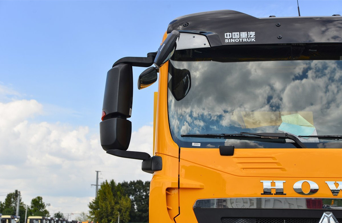 Used 10 Tires Tipper Truck 6.3 Meters Box 400hp Howo TX7 Front Lifting 12-Speed Manual
