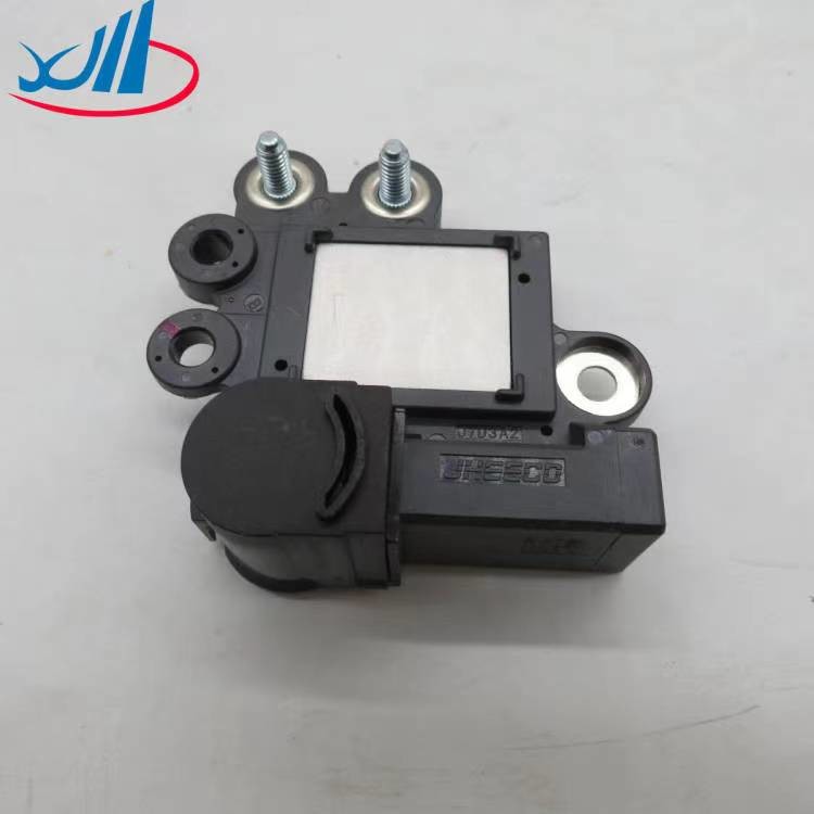 Good Selling Trucks And Cars Auto Parts Regulator AHC128024