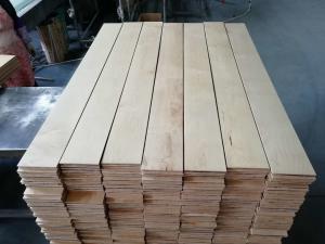China Canadian Maple Multi-layers Engineered Wood Flooring with natural lacquer wholesale