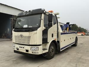 China Medium Duty Intergrated Emergency Tow Truck , 8 Tons Custom Wrecker Trucks With Crane on sale