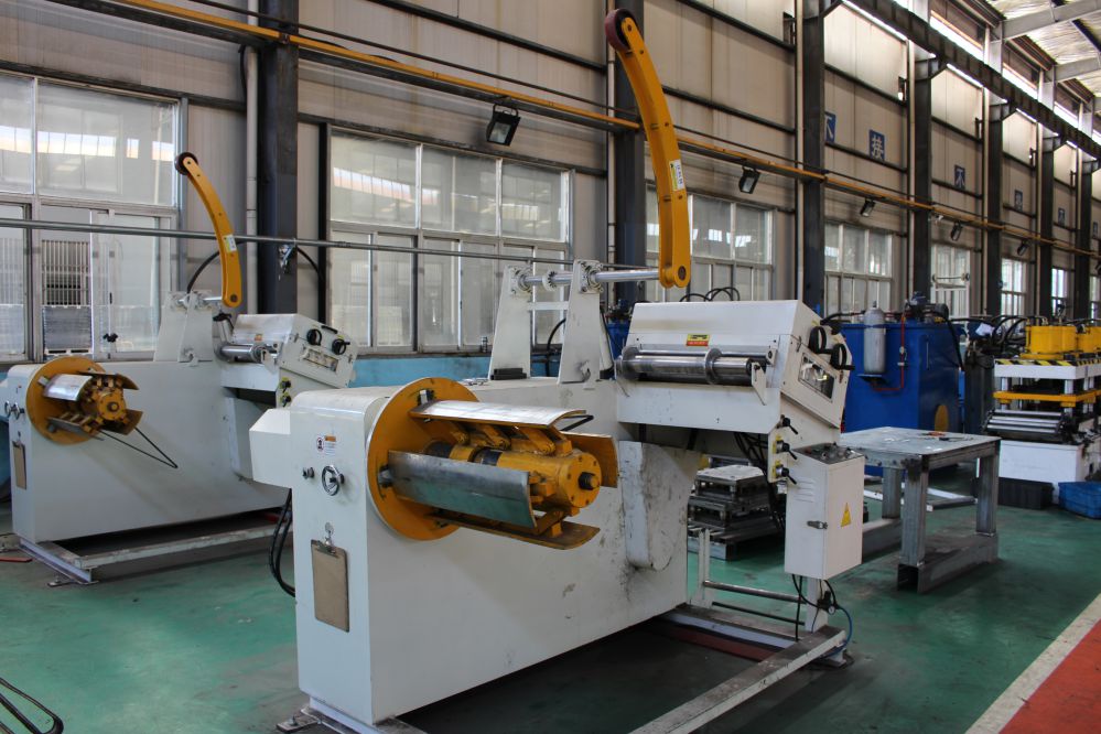 8Kg Z C Purlin Roll Forming Machine Full Automatic Steel Frame
