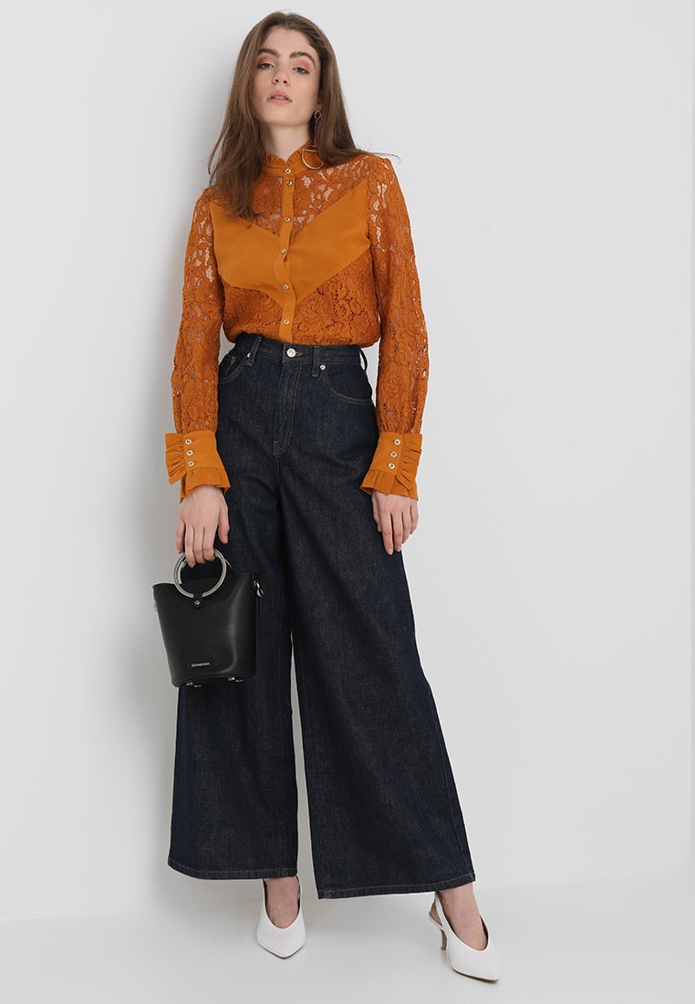 2019 Fall Apparel for Women New Arrival Lace Brown Long Sleeve Blouse Tops